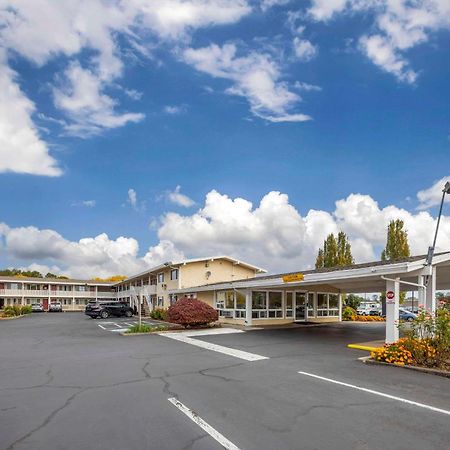 Rodeway Inn Albany Bagian luar foto