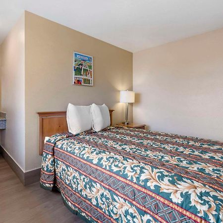 Rodeway Inn Albany Bagian luar foto