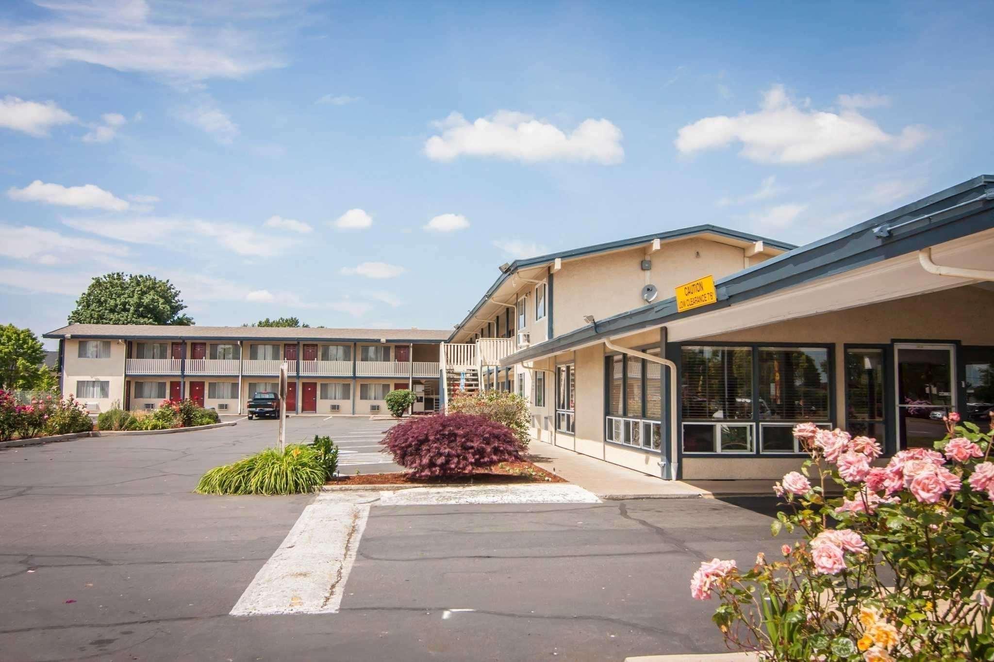 Rodeway Inn Albany Bagian luar foto