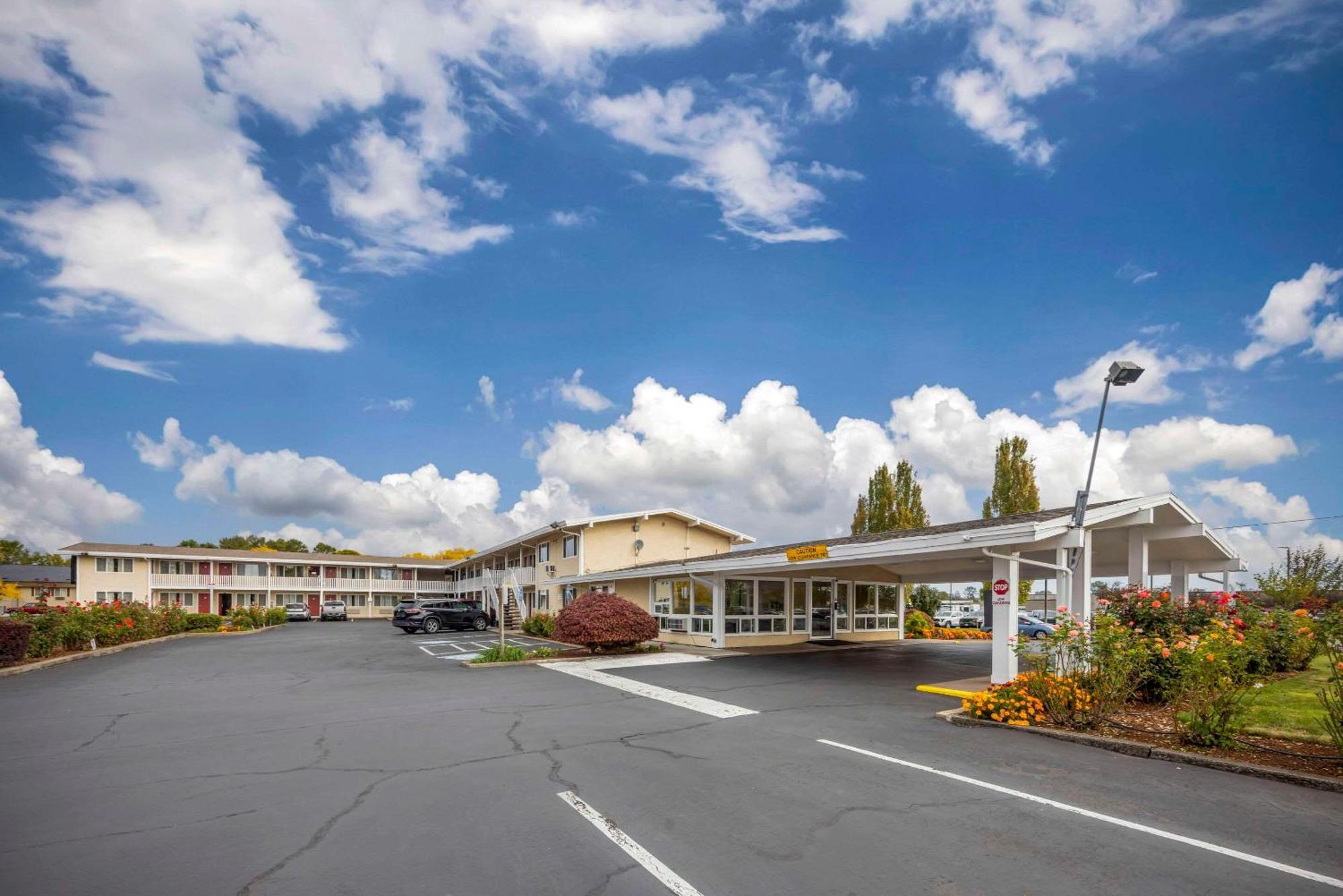 Rodeway Inn Albany Bagian luar foto