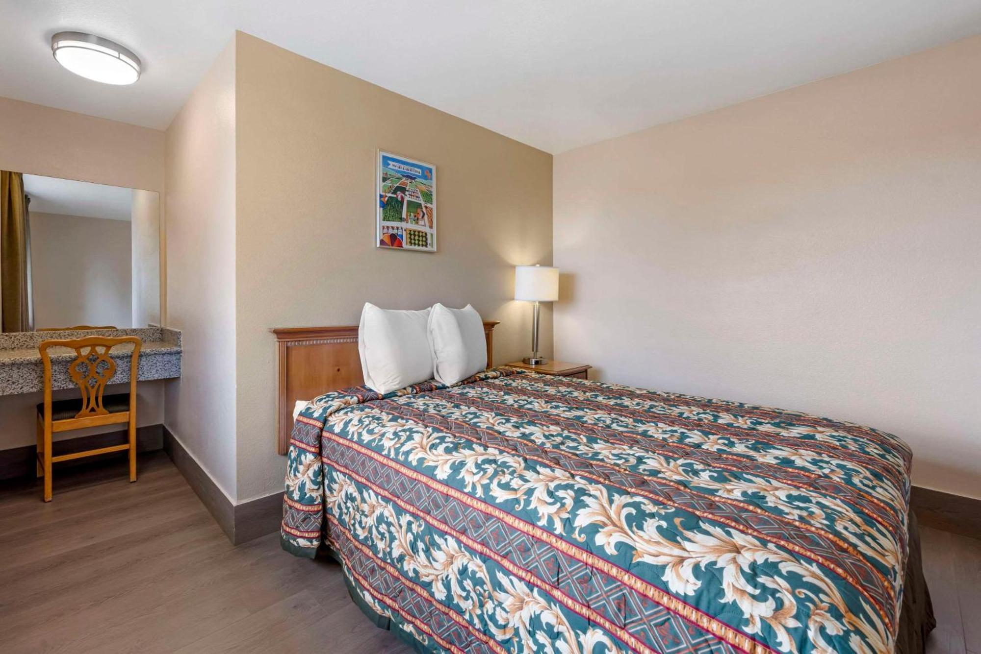 Rodeway Inn Albany Bagian luar foto
